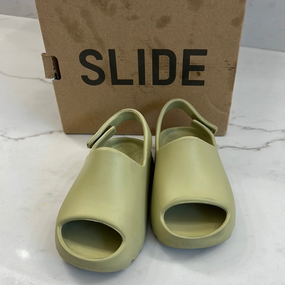 Adidas Yeezy slides